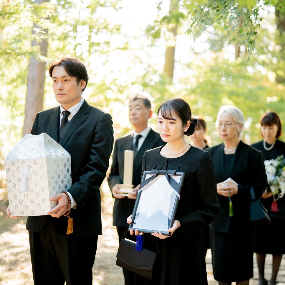 吹田市の葬儀社である家族葬みかづきの遺族の参列写真