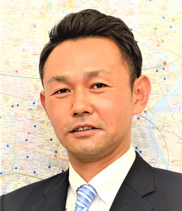 吹田市に葬儀社である家族葬みかづきの代表取締役社長の朝野誠一